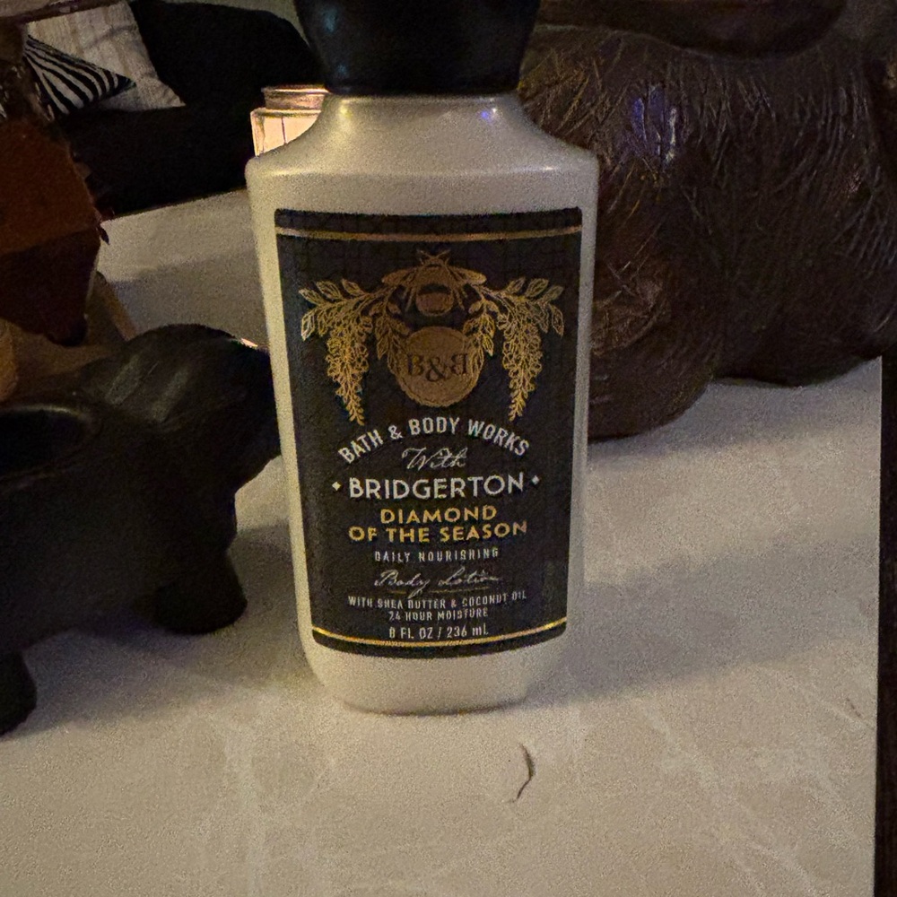 Bath & Body Works Diamond of the Season Lotion - Black and Cream
